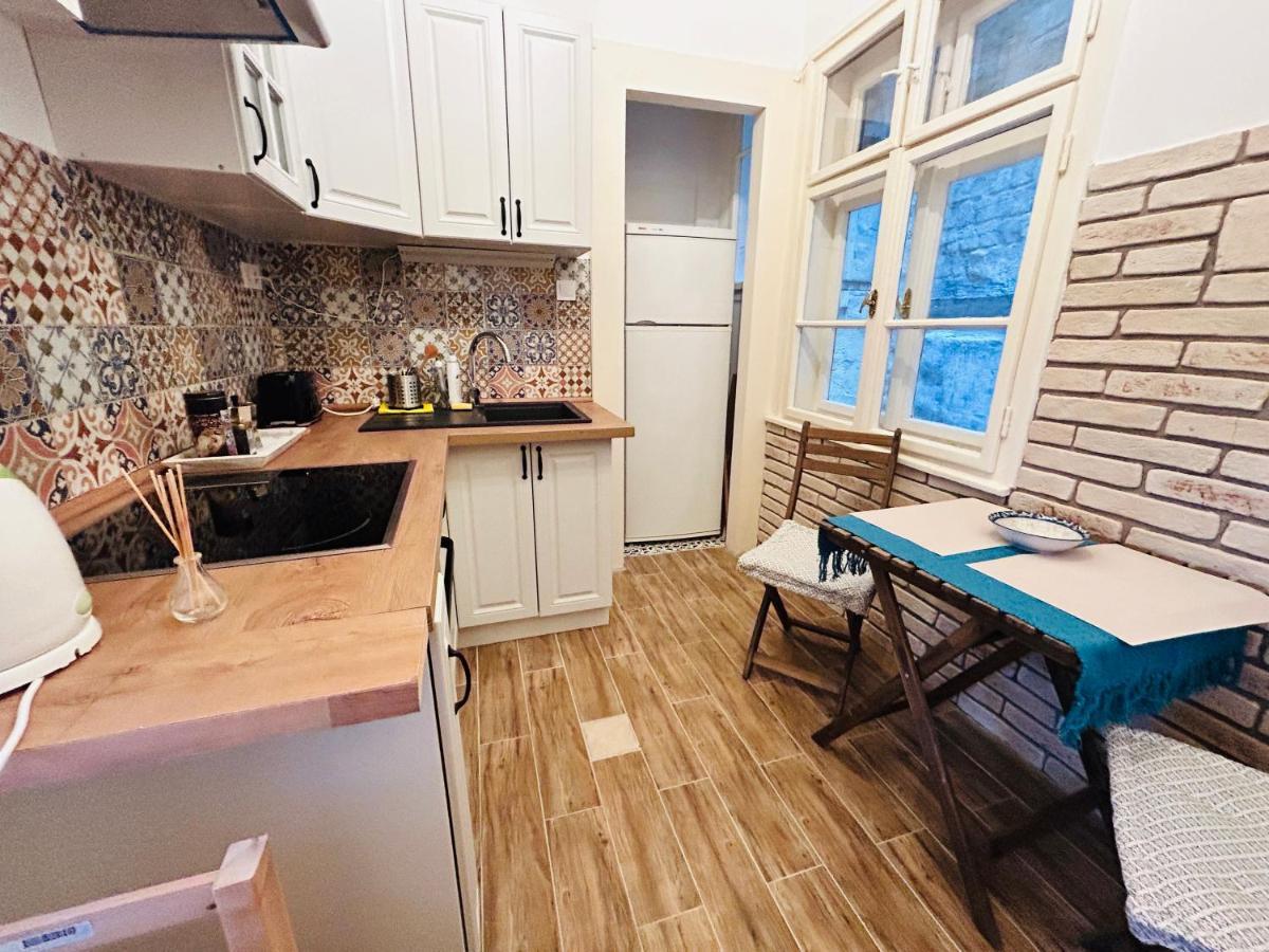 Butterfly Free Parking At Riverside Apartment بودابست المظهر الخارجي الصورة